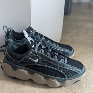 Nike Flyknit BloomVintage Black Khaki Silver Women Shoes Size 7